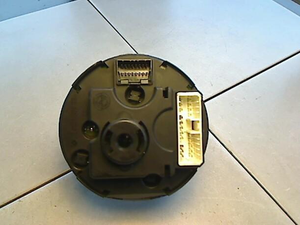 Foto: DREHZAHLMESSER eines Alfa Romeo 156 Sportwagon 2.0 JTS S