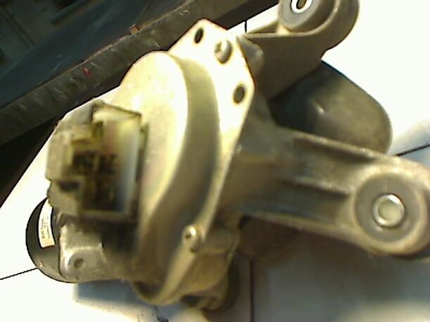 Foto: SCHEIBENWISCHERMOTOR VORN eines Opel Monterey S