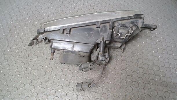 Foto: SCHEINWERFER LINKS eines Nissan Primera S