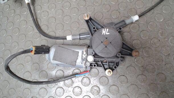 Foto: FENSTERHEBER HINTEN LINKS eines Nissan Primera S