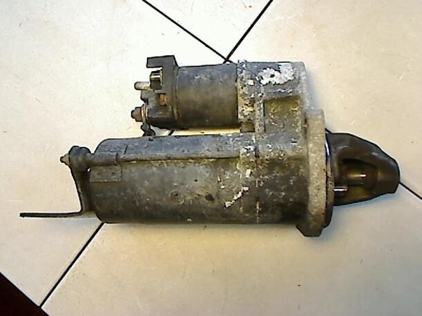 Foto: ANLASSER / STARTER eines BMW 520i 24V S