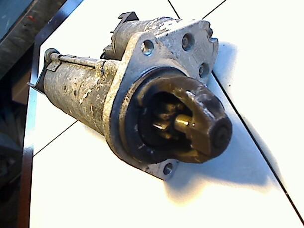 Foto: ANLASSER / STARTER eines BMW 520i 24V S