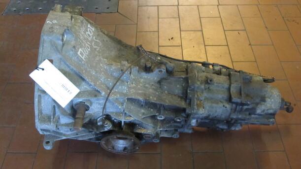 Foto: SCHALTGETRIEBE 5-GANG eines AUDI AUDI 100 5S