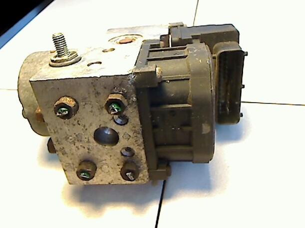 Foto: HAUPTBREMSAGGREGAT ABS eines Renault Megane 1.4
