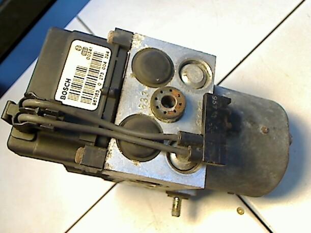 Foto: HAUPTBREMSAGGREGAT ABS eines Renault Megane 1.4