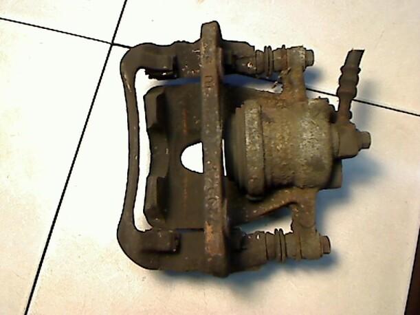 Foto: BREMSSATTEL VORN LINKS eines Opel Corsa 1.2 16V