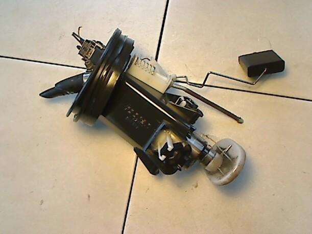 Foto: KRAFTSTOFFPUMPE eines BMW 318tds