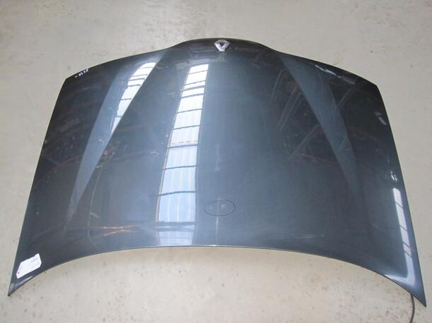Foto: MOTORHAUBE eines Renault Laguna Grandtour 1.8