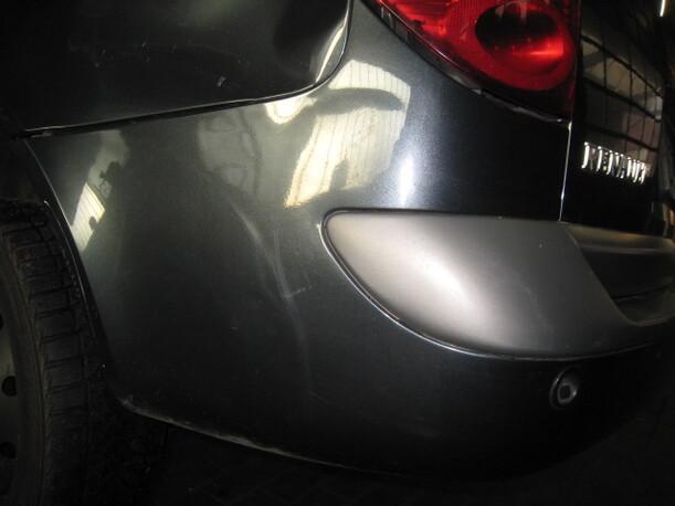 Foto: STOßSTANGE / STOSSFÄNGER HINTEN eines Renault Laguna Grandtour 1.8