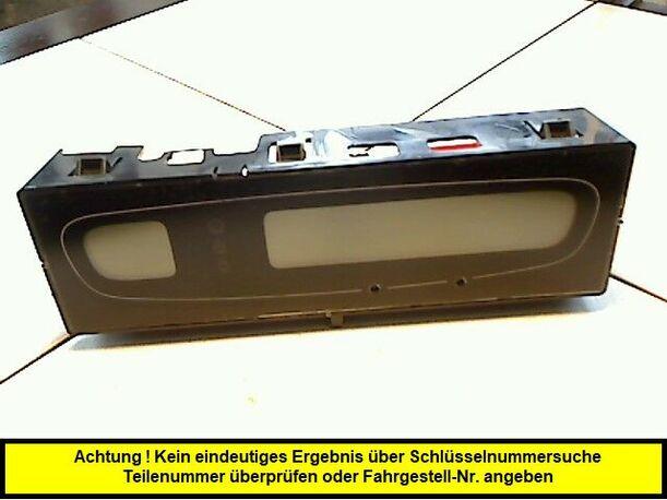 Foto: DISPLAY/BILDSCHIRM eines Renault Laguna Grandtour 1.8