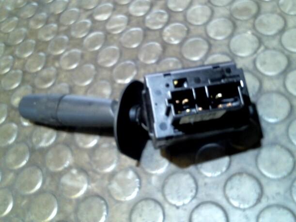 Foto: SCHEIBENWISCHERSCHALTER eines Peugeot 406 Break CD