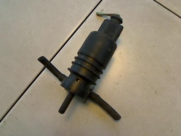 Foto: SCHEIBENWASCHPUMPE eines Audi A3 1.6