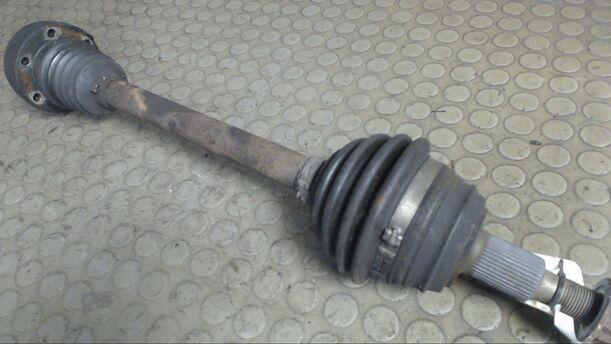 Foto: ANTRIEBSWELLE LINKS eines Audi A3 1.6