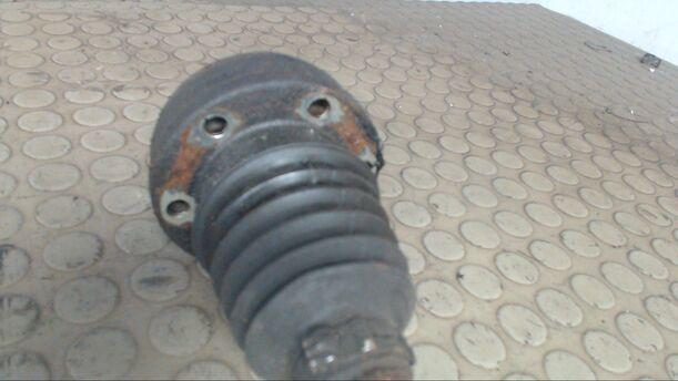 Foto: ANTRIEBSWELLE LINKS eines Audi A3 1.6