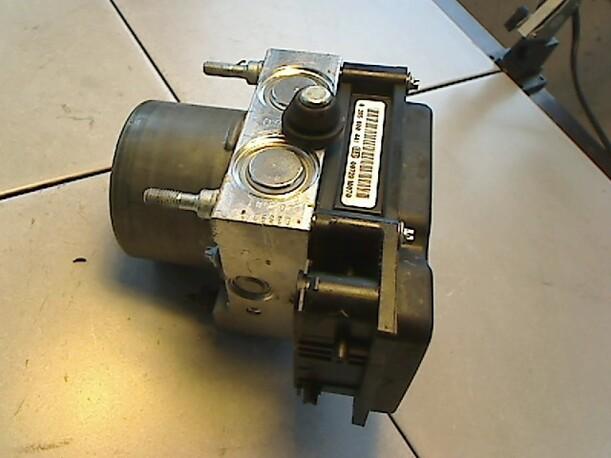 Foto: HAUPTBREMSAGGREGAT ABS eines Citroen C1 1.0