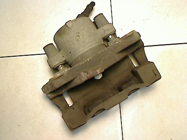 Foto: BREMSSATTEL VORN LINKS eines BMW 525d touring