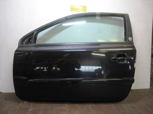 Foto: TÜR VORNE LINKS (2/3-Türer) eines Fiat Stilo 2.4 20V