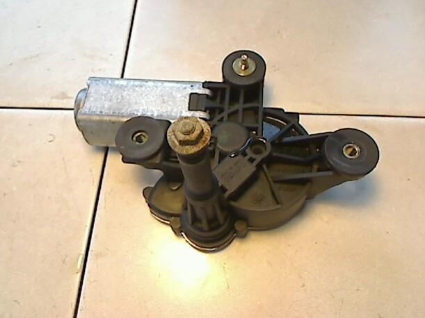 Foto: SCHEIBENWISCHERMOTOR HINTEN eines Fiat Stilo 2.4 20V