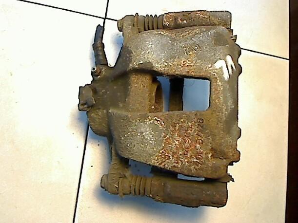 Foto: BREMSSATTEL VORN LINKS eines Fiat Stilo 2.4 20V