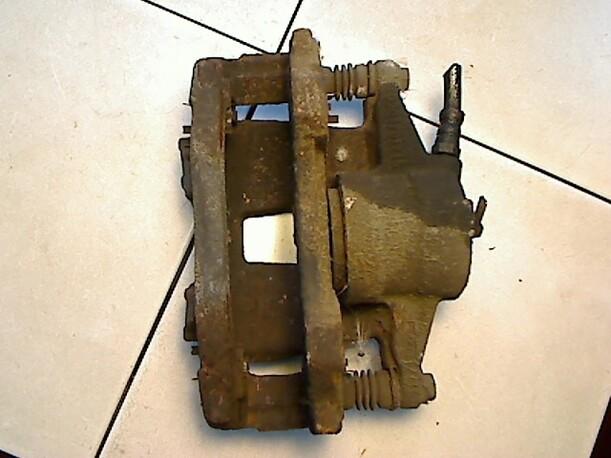 Foto: BREMSSATTEL VORN LINKS eines Fiat Stilo 2.4 20V