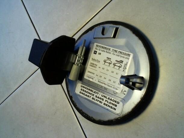 Foto: TANKKLAPPE eines Opel Zafira 2.0 Turbo