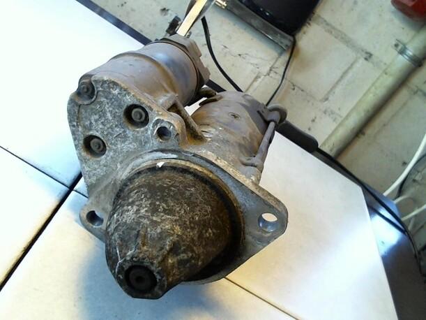 Foto: ANLASSER / STARTER eines BMW 316i touring