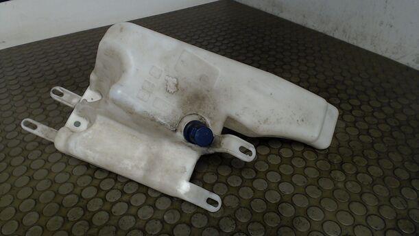 Foto: SCHEIBENWASCHBEHÄLTER eines Alfa Romeo 156 Sportwagon 1.6 Twin Spark
