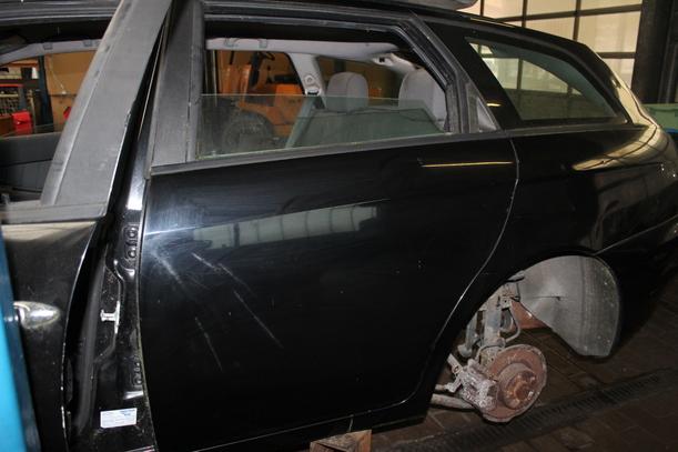 Foto: TÜR HINTEN LINKS eines Alfa Romeo 156 Sportwagon 1.6 Twin Spark