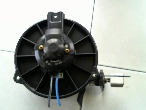 Foto: HEIZUNGSGEBLÄSE eines Mitsubishi Galant 1800