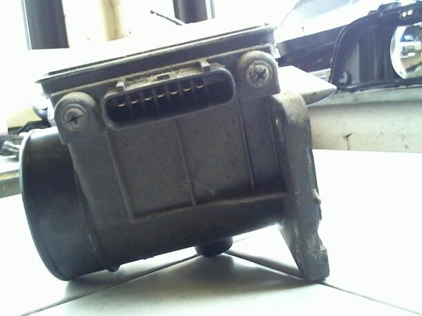 Foto: LUFTMASSENMESSER eines Mitsubishi Galant 1800