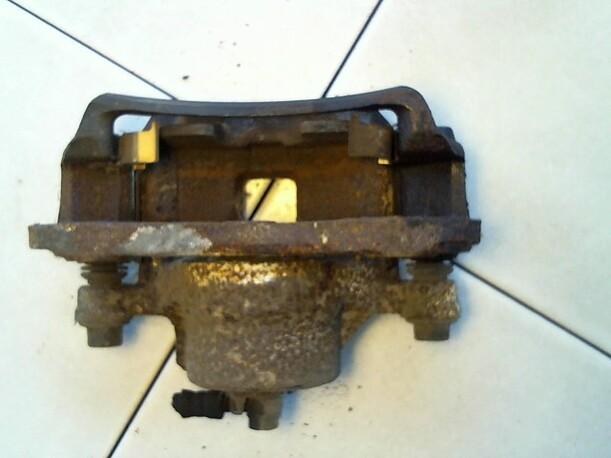 Foto: BREMSSATTEL VORN RECHTS eines Mitsubishi Galant 1800