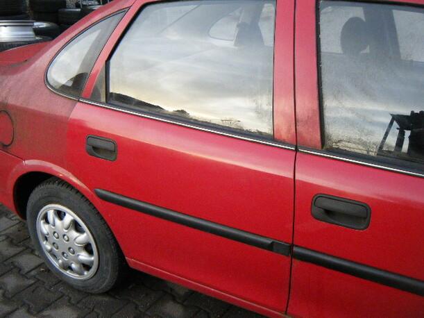 Foto: TÜR HINTEN RECHTS eines Opel Vectra 1.6