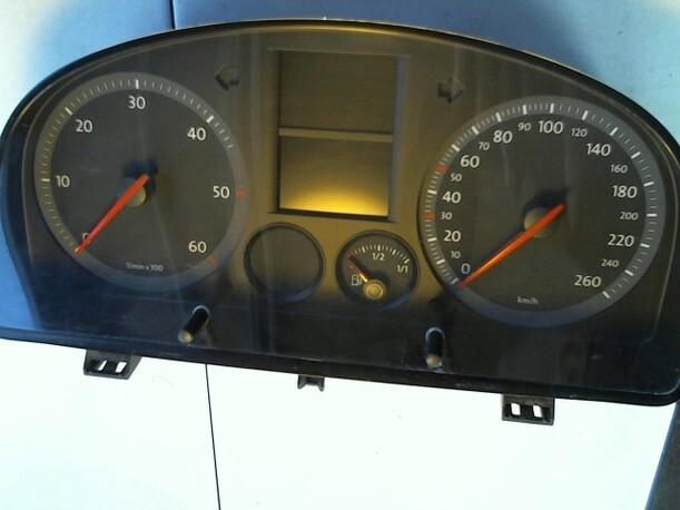Foto: TACHOEINHEIT eines VW Caddy 2.0 SDI
