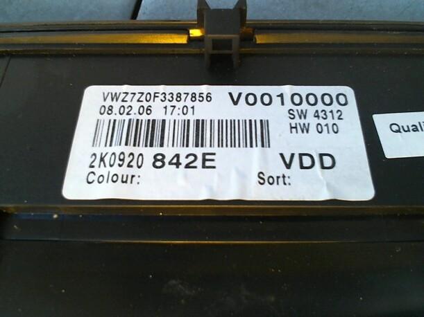 Foto: TACHOEINHEIT eines VW Caddy 2.0 SDI