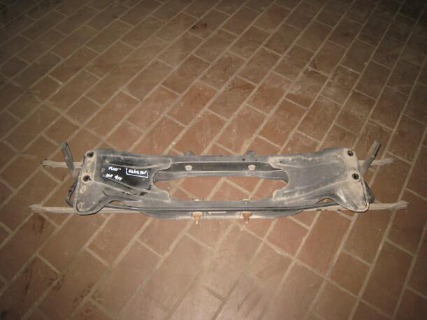 Foto: HINTERACHSE eines Alfa Romeo 147 1.6 Twin Spark