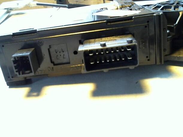Foto: FENSTERHEBER ELEKTR VORN LINKS (4/5-TÜRER) eines Peugeot 307 110
