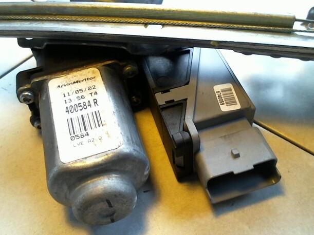 Foto: FENSTERHEBER ELEKTR. HINTEN RECHTS eines Peugeot 307 110