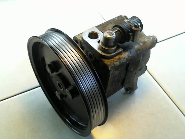 Foto: LENKGETRIEBEPUMPE eines BMW 318i