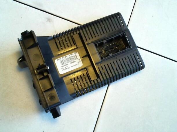 Foto: LICHTSCHALTER eines BMW 318i