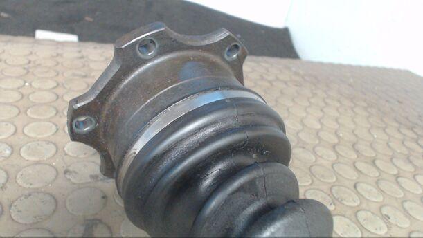 Foto: ANTRIEBSWELLE LINKS (Automatik) eines Audi A3 1.9 TDI