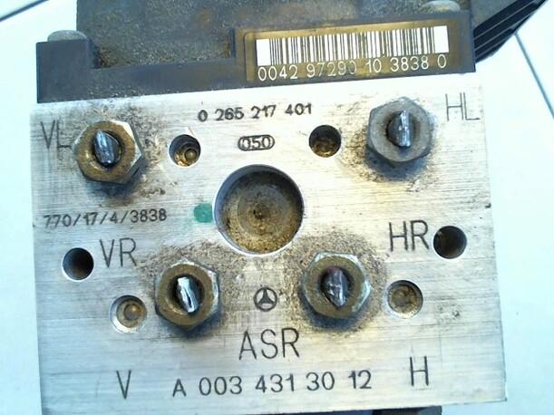 Foto: HAUPTBREMSAGGREGAT ABS eines Mercedes-Benz E 240