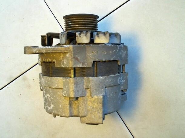 Foto: LICHTMASCHINE eines Renault R 19 1.8