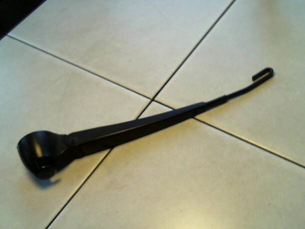 Foto: SCHEIBENWISCHERARM HINTEN eines Seat Arosa 1.0 MPI