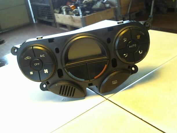 Foto: HEIZUNGSBETÄTIGUNG eines Ford Focus Turn. 1.8 TDCi