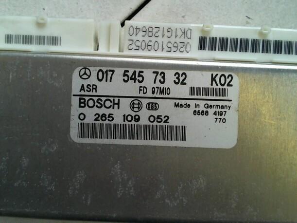 Foto: STEUERGERÄT ABS eines Mercedes-Benz E 240