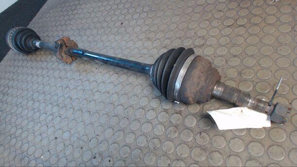 Foto: ANTRIEBSWELLE RECHTS eines Opel Zafira 1.8