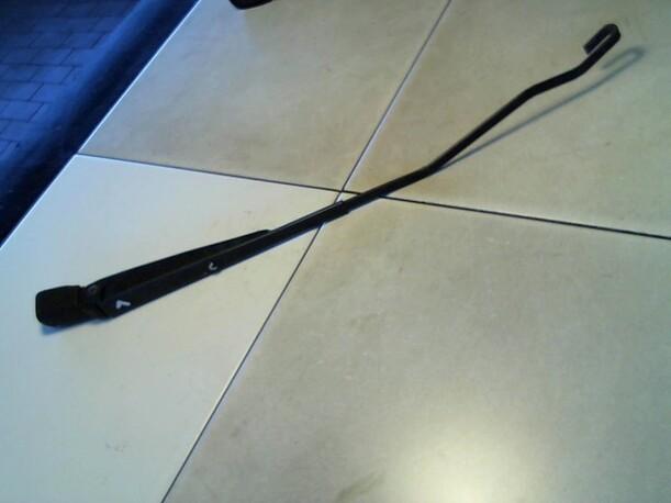 Foto: SCHEIBENWISCHERARM LINKS eines Skoda Felicia Combi 1.6