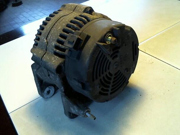 Foto: LICHTMASCHINE eines Seat Ibiza 1.4