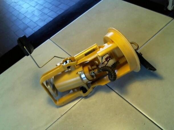 Foto: KRAFTSTOFFPUMPE eines BMW 320td compact