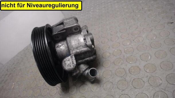 Foto: LENKGETRIEBEPUMPE eines Mercedes-Benz E 270 CDI